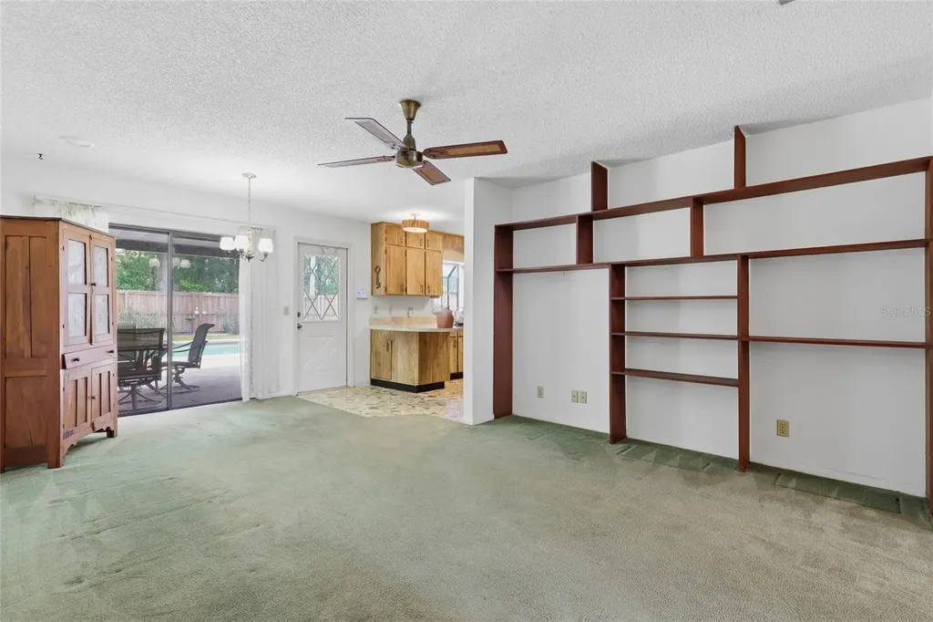 4923 17th Street Zephyrhills FL 33542