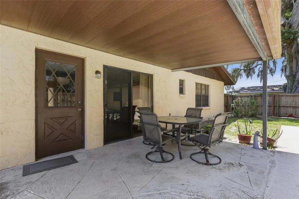 4923 17th Street Zephyrhills FL 33542