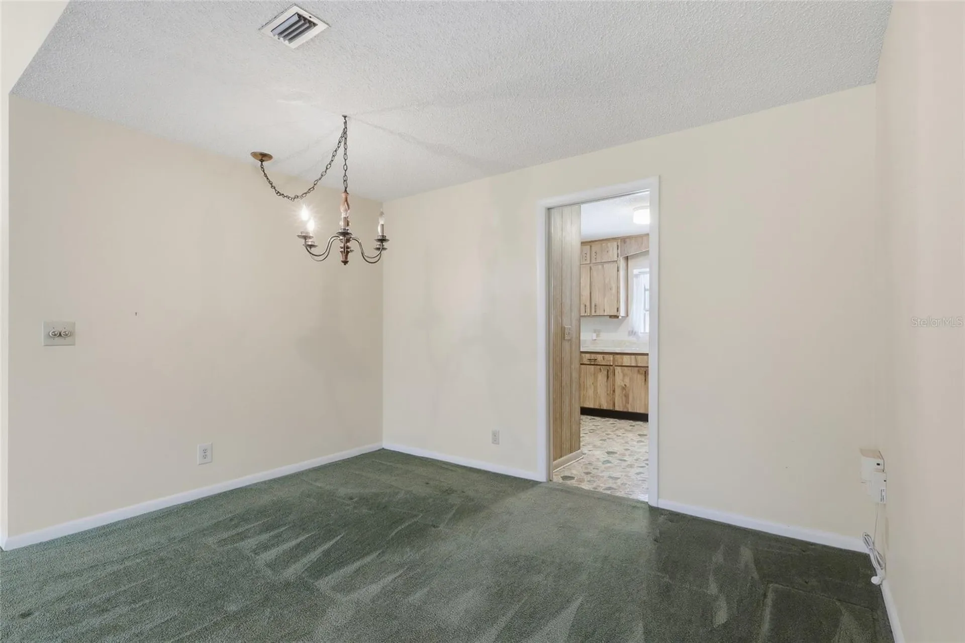 4923 17th Street Zephyrhills FL 33542