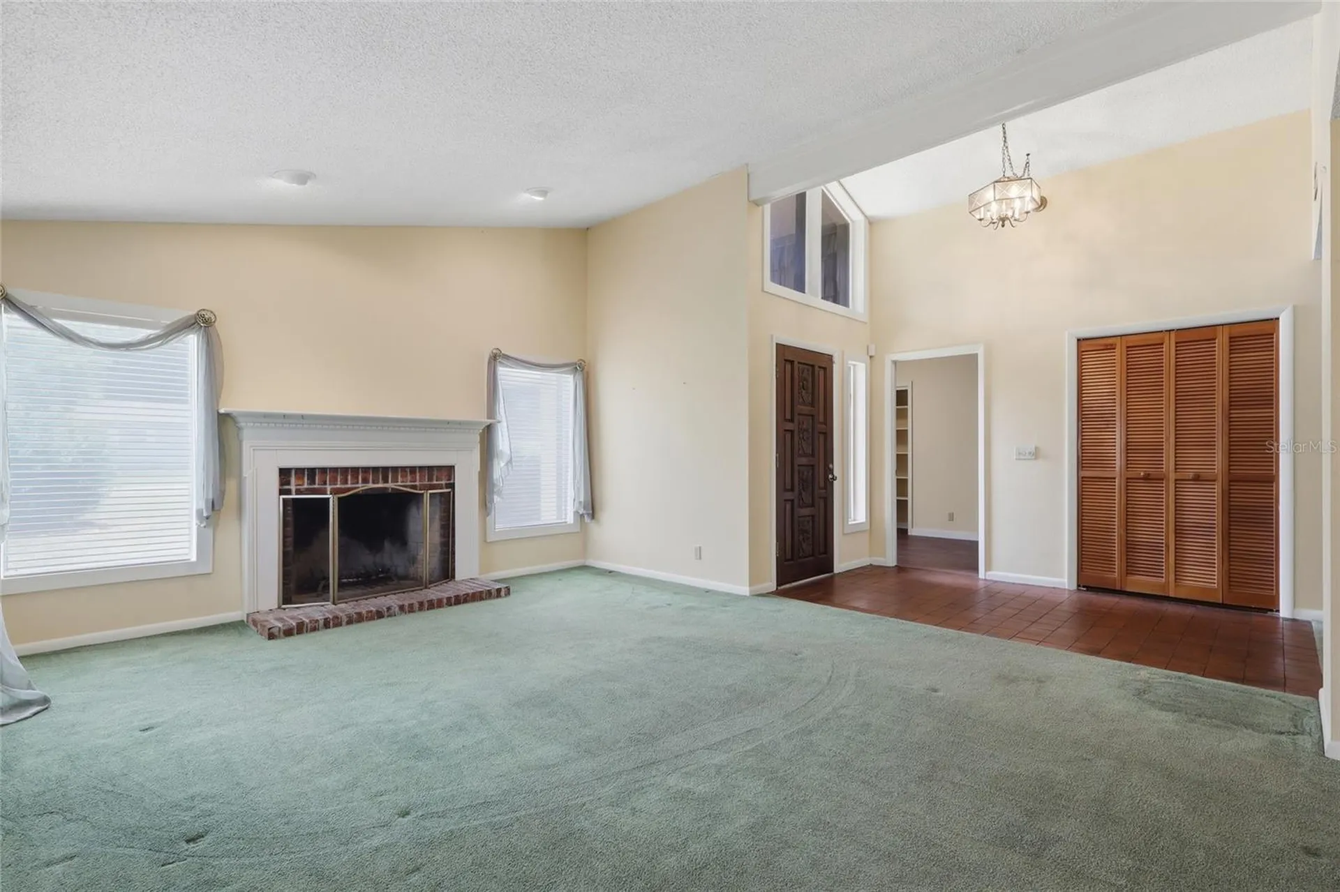 4923 17th Street Zephyrhills FL 33542
