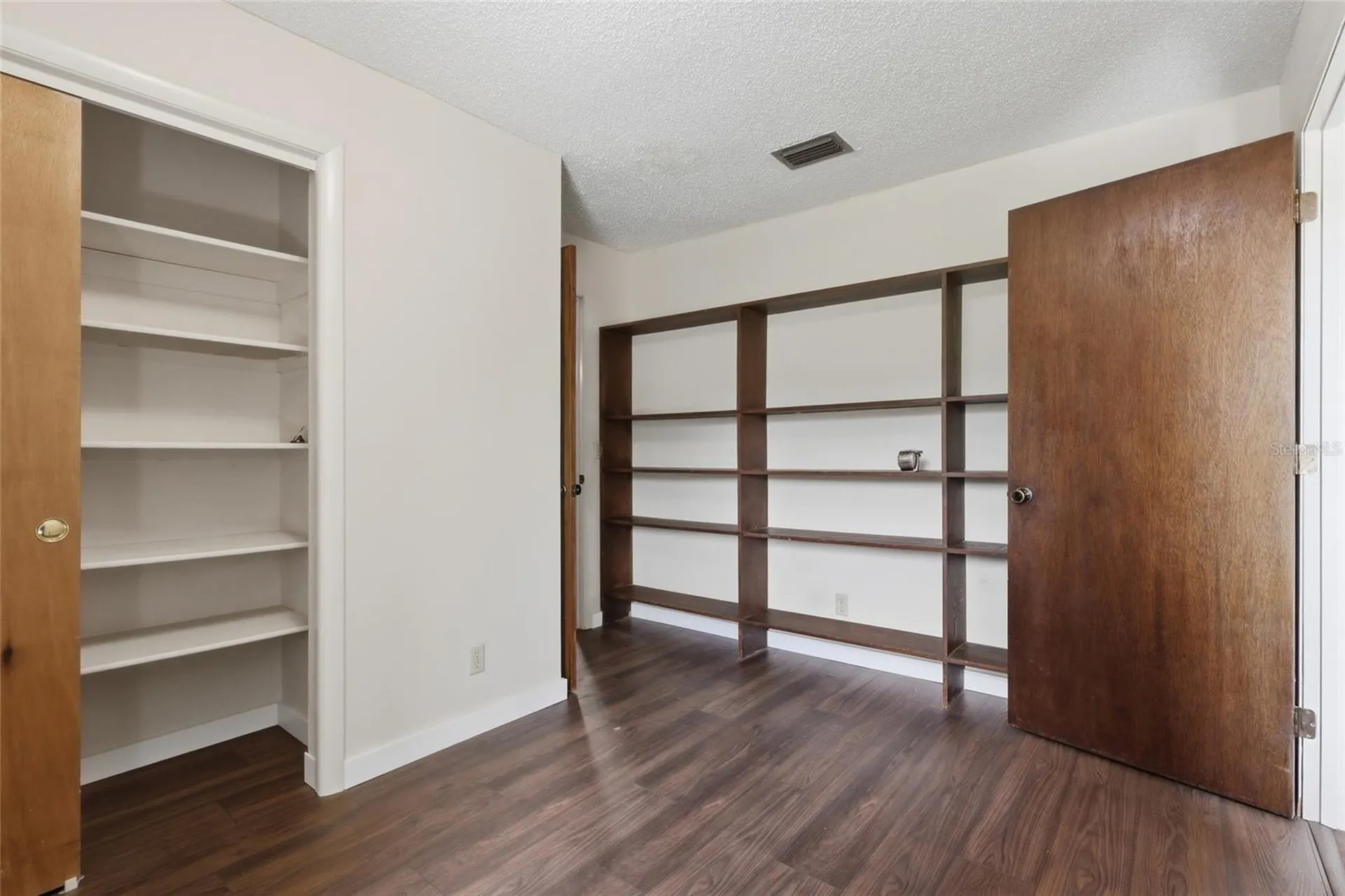 4923 17th Street Zephyrhills FL 33542