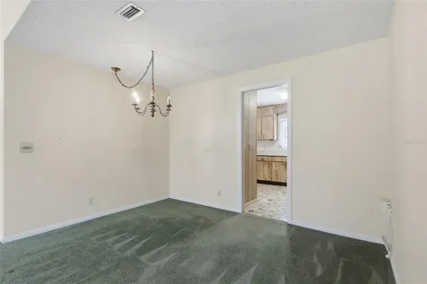 4923 17th Street Zephyrhills FL 33542