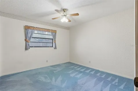 4923 17th Street Zephyrhills FL 33542