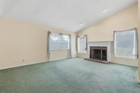 4923 17th Street Zephyrhills FL 33542