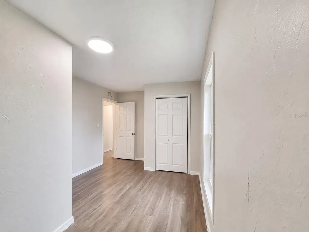 2524 NE 5th Place Gainesville FL 32641