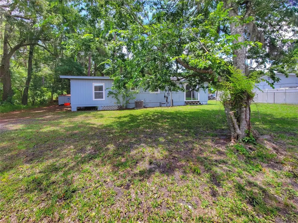2524 NE 5th Place Gainesville FL 32641