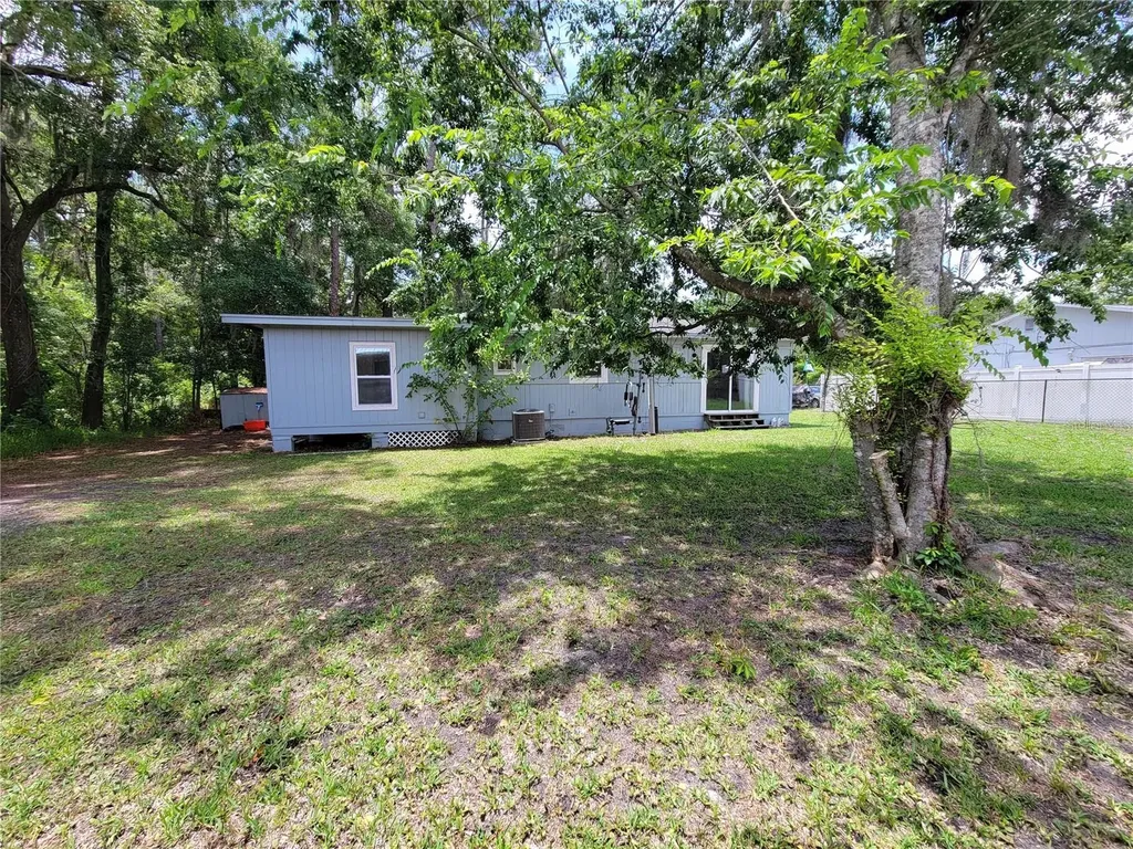 2524 NE 5th Place Gainesville FL 32641