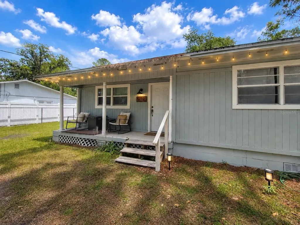 2524 NE 5th Place Gainesville FL 32641