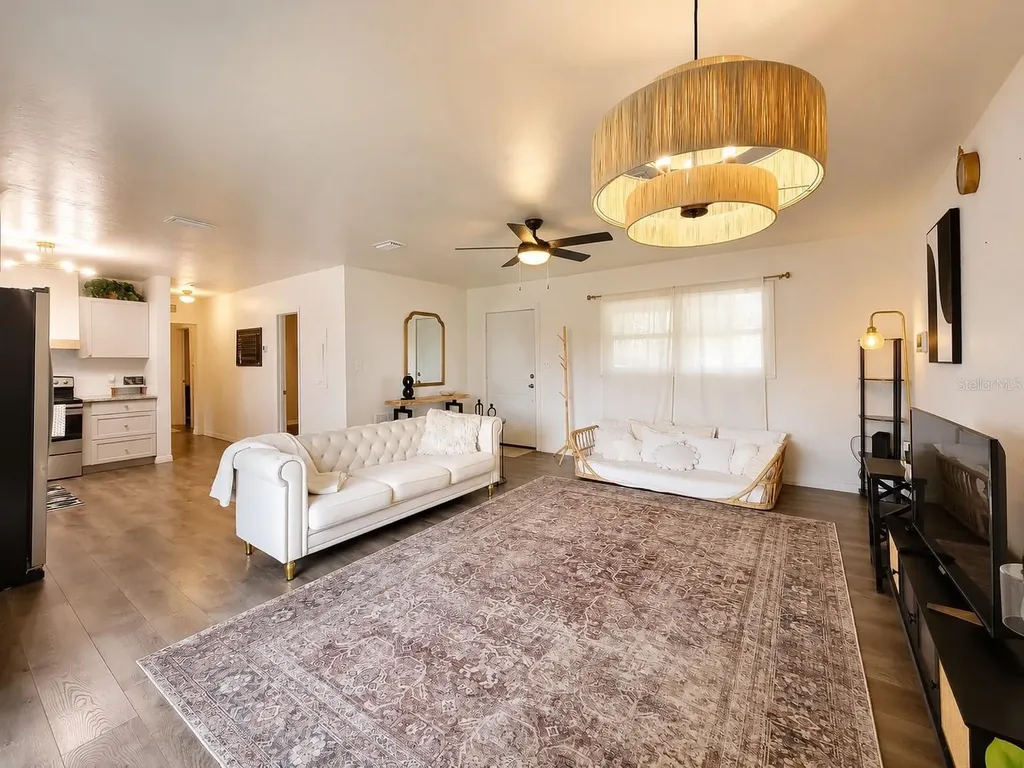 2524 NE 5th Place Gainesville FL 32641