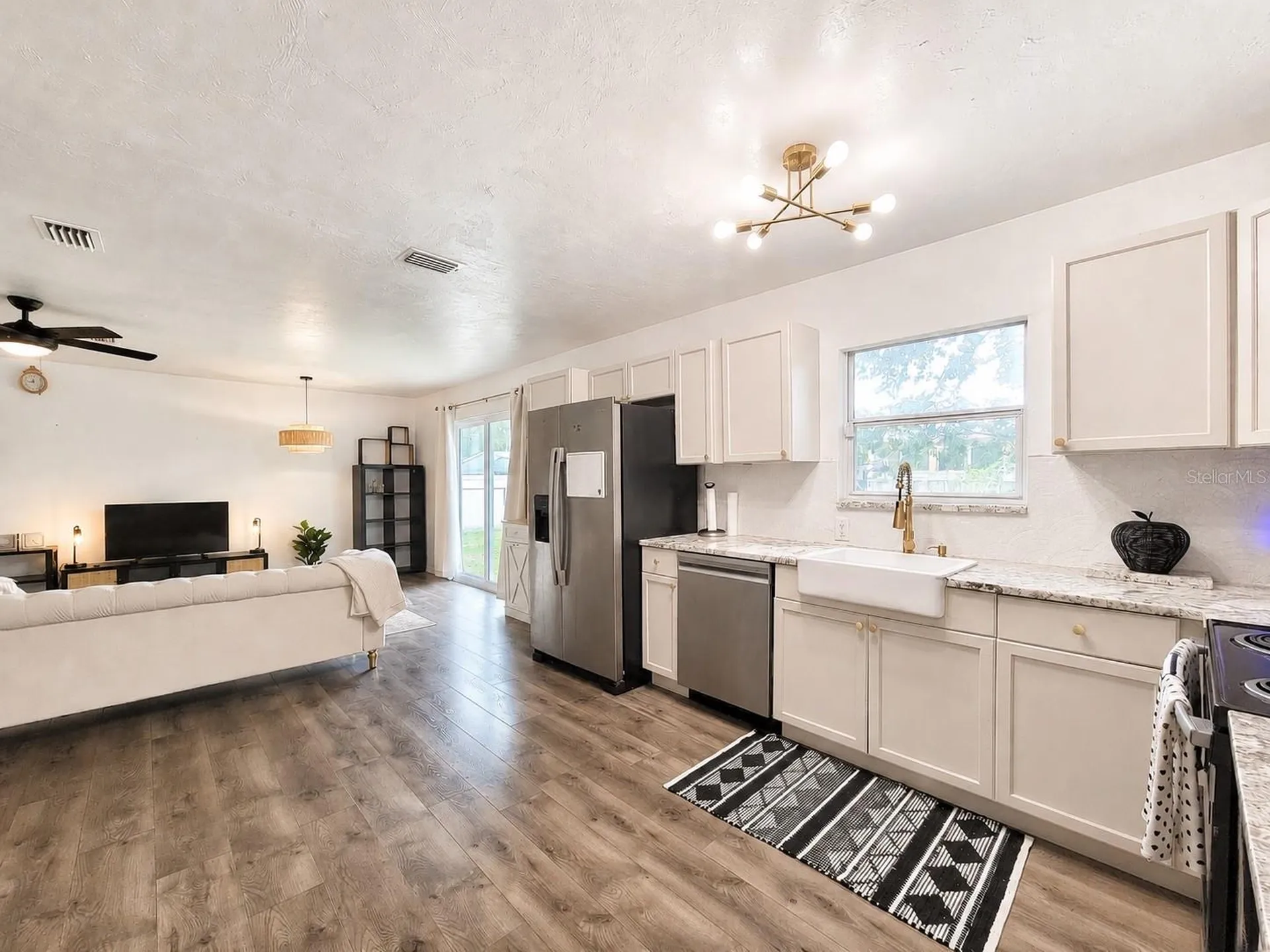 2524 NE 5th Place Gainesville FL 32641