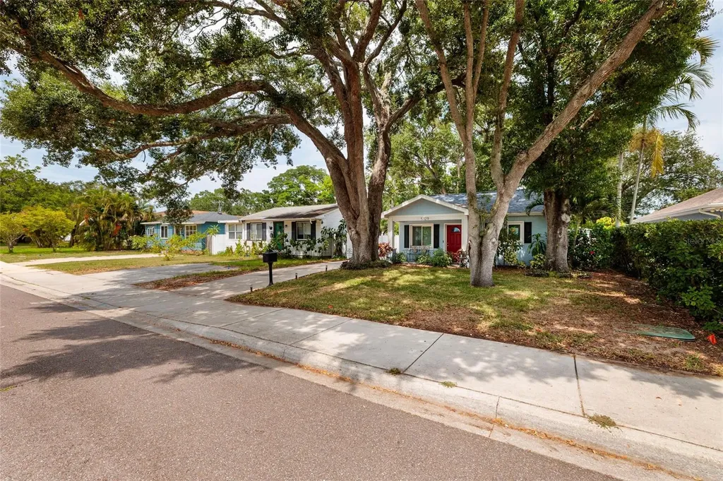 5029 19th Street N St Petersburg FL 33714