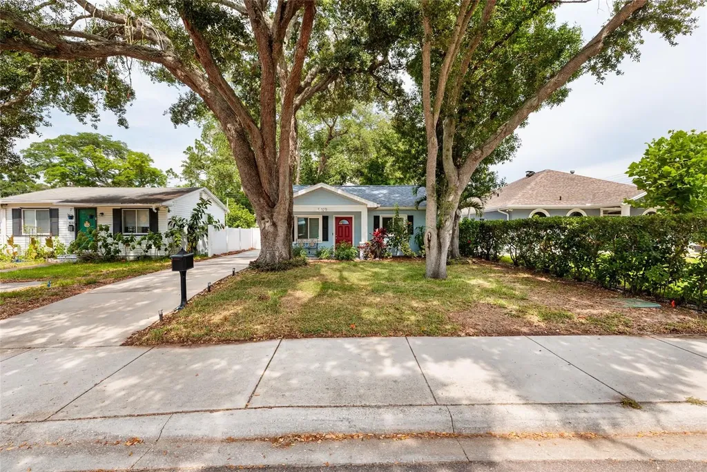 5029 19th Street N St Petersburg FL 33714