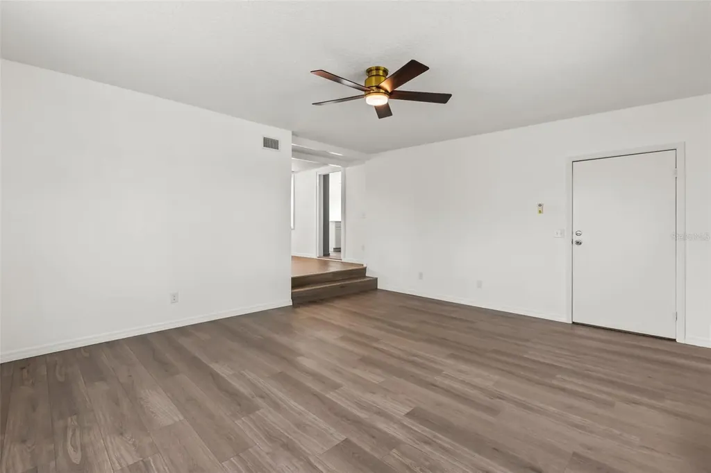 220 Maynard Avenue Orlando FL 32803