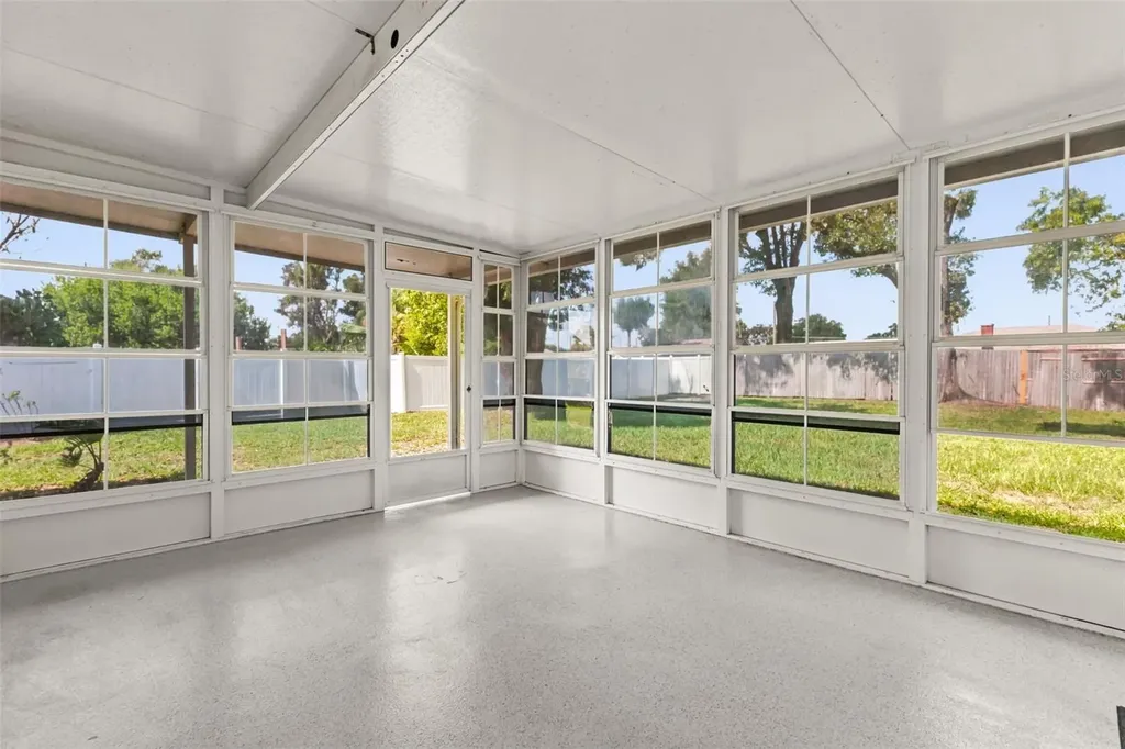 220 Maynard Avenue Orlando FL 32803