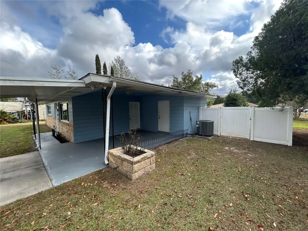 21570 SW Raintree Streets Dunnellon FL 34431