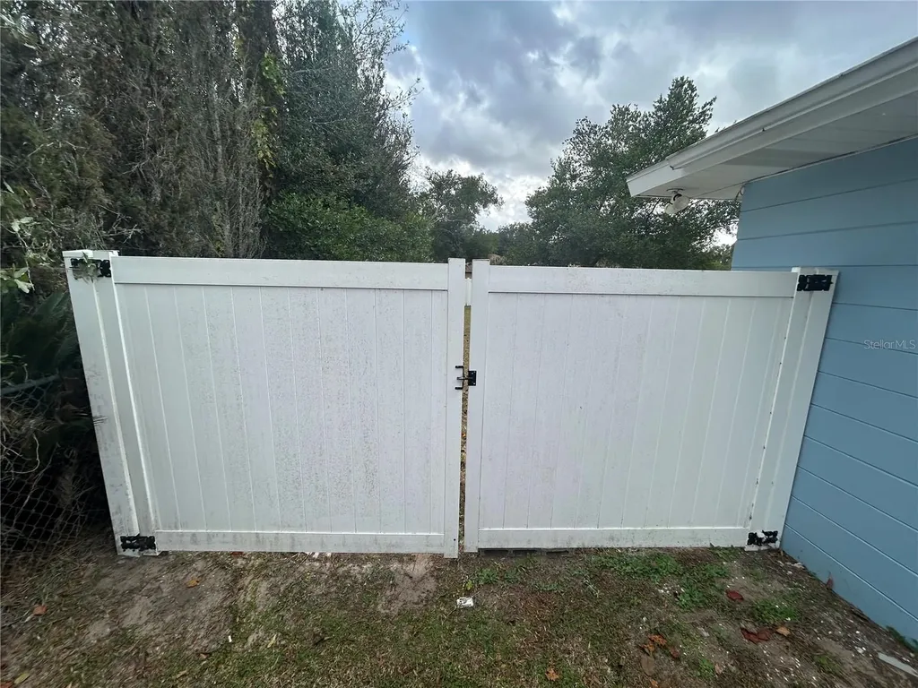 21570 SW Raintree Streets Dunnellon FL 34431