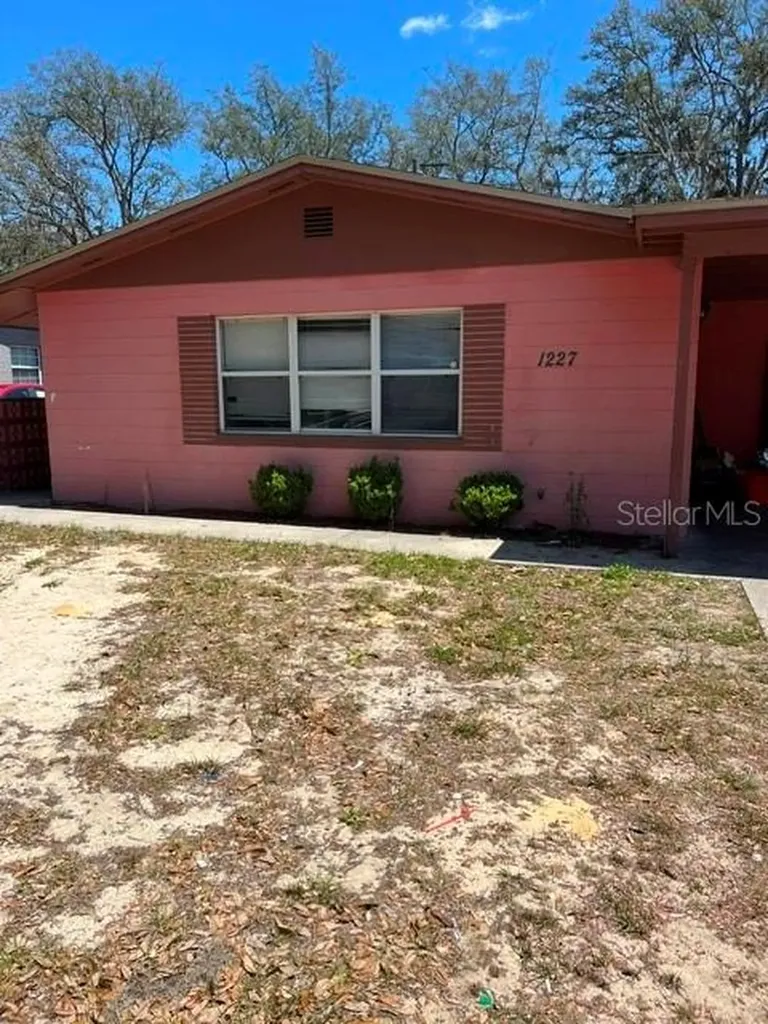 1227 SE 19th Terrace Gainesville FL 32641