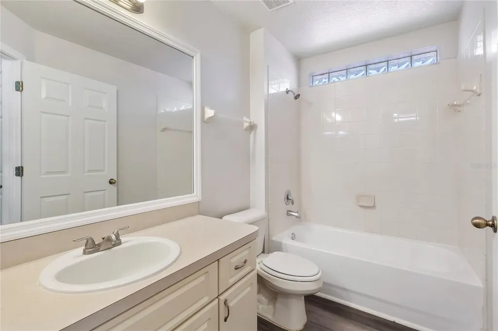 7456 Oxford Garden Circle Apollo Beach FL 33572