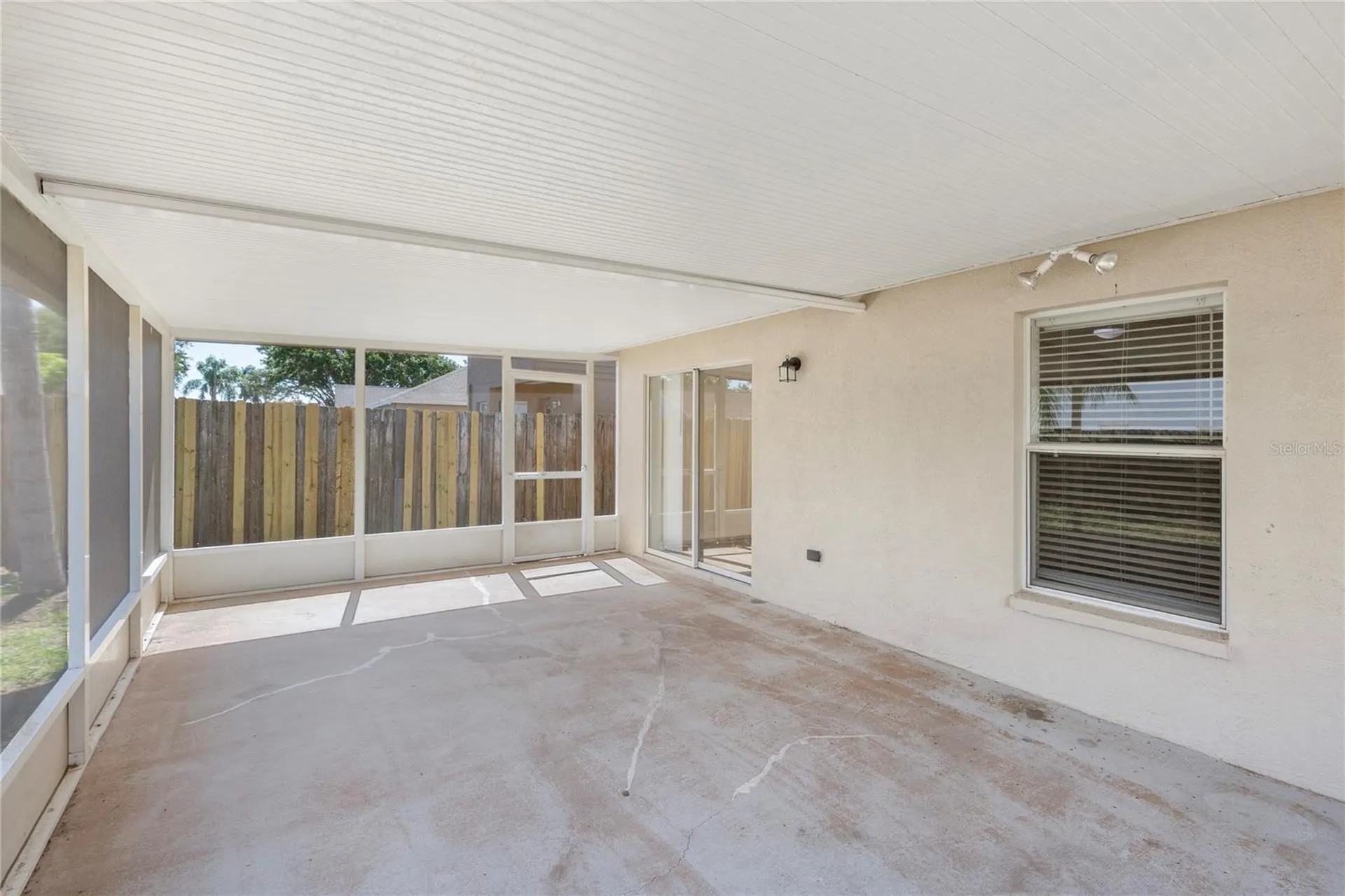 7456 Oxford Garden Circle Apollo Beach FL 33572