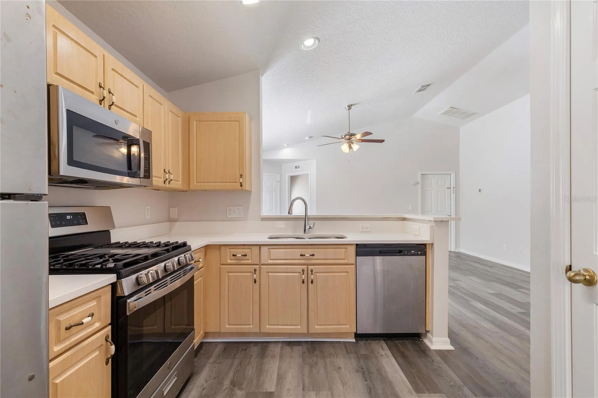 7456 Oxford Garden Circle Apollo Beach FL 33572