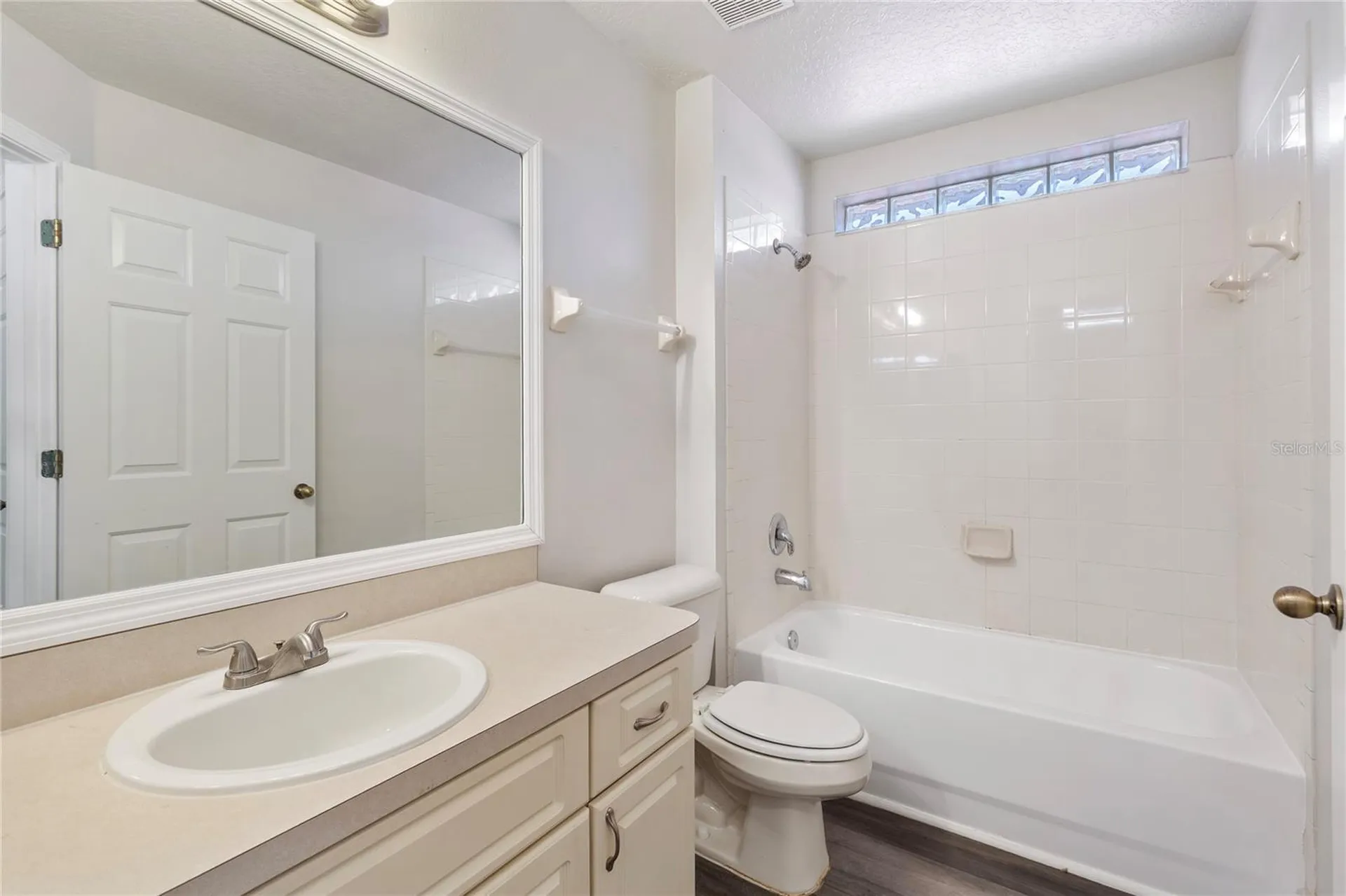 7456 Oxford Garden Circle Apollo Beach FL 33572