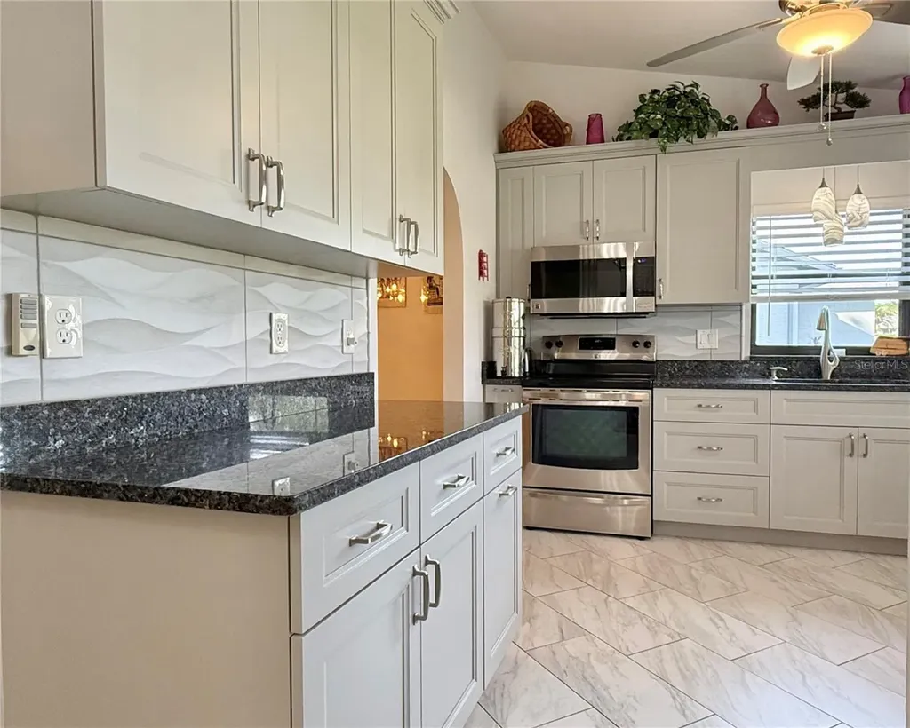 1742 W Orangewood Place Avon Park FL 33825