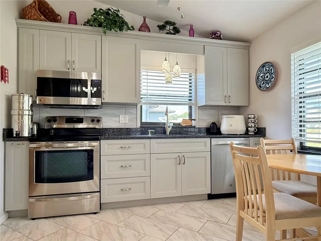 1742 W Orangewood Place Avon Park FL 33825