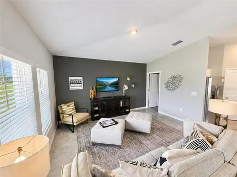 1104 Tyler Loop Winter Haven FL 33884