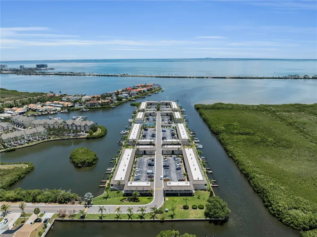 8820 Bay Pointe Drive Tampa FL 33615