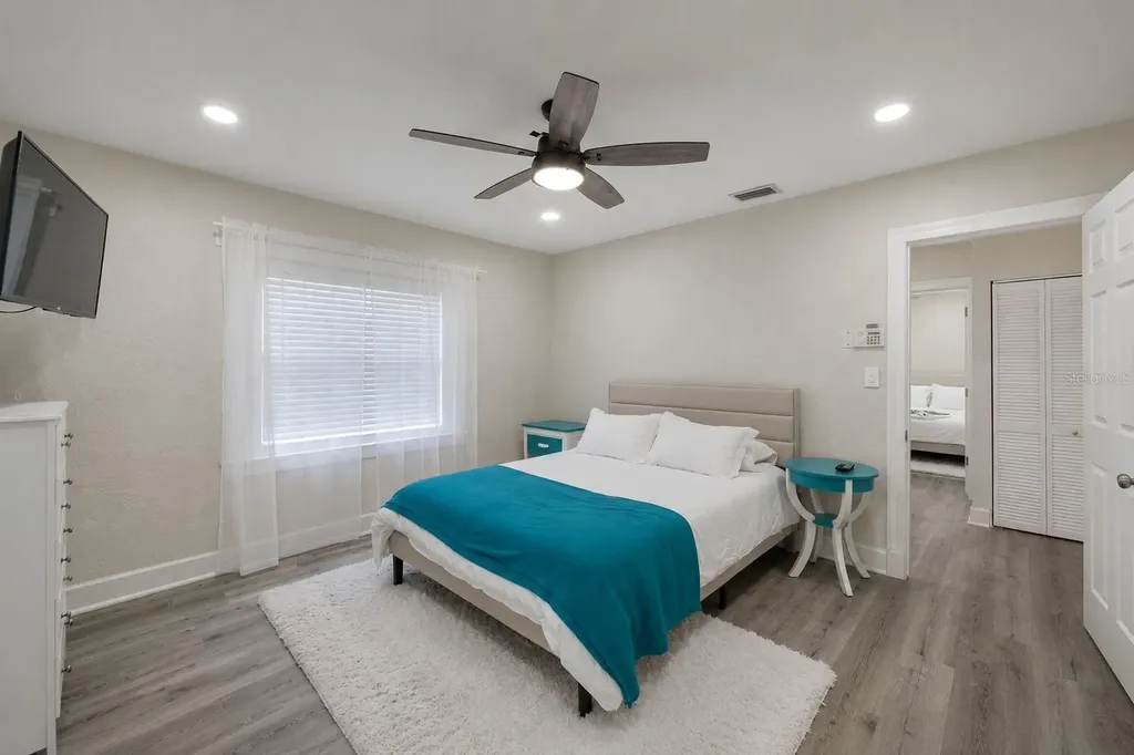 2219 16th Street N St Petersburg FL 33704