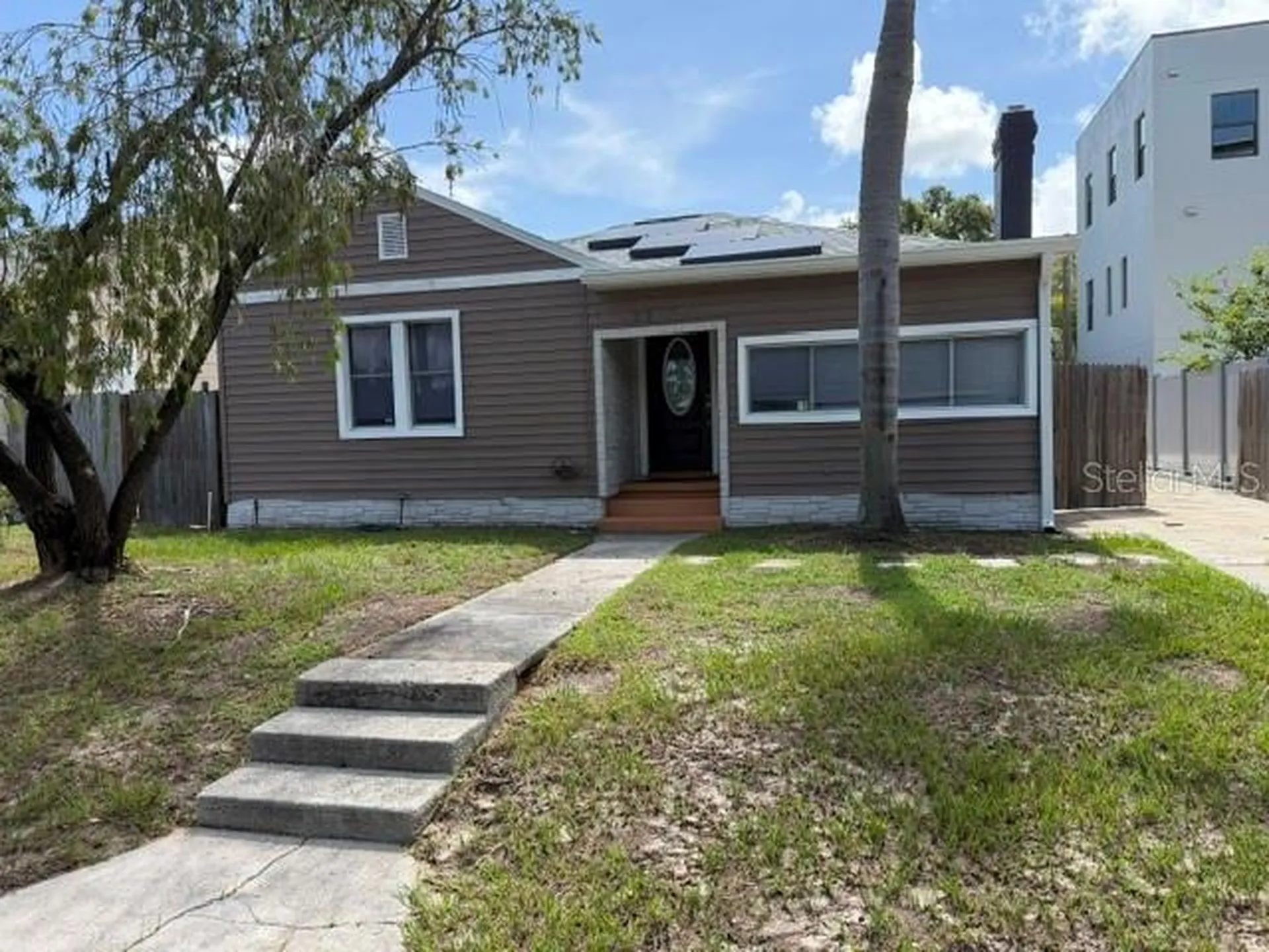 2219 16th Street N St Petersburg FL 33704