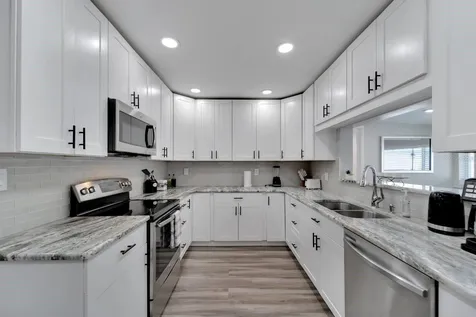 2219 16th Street N St Petersburg FL 33704