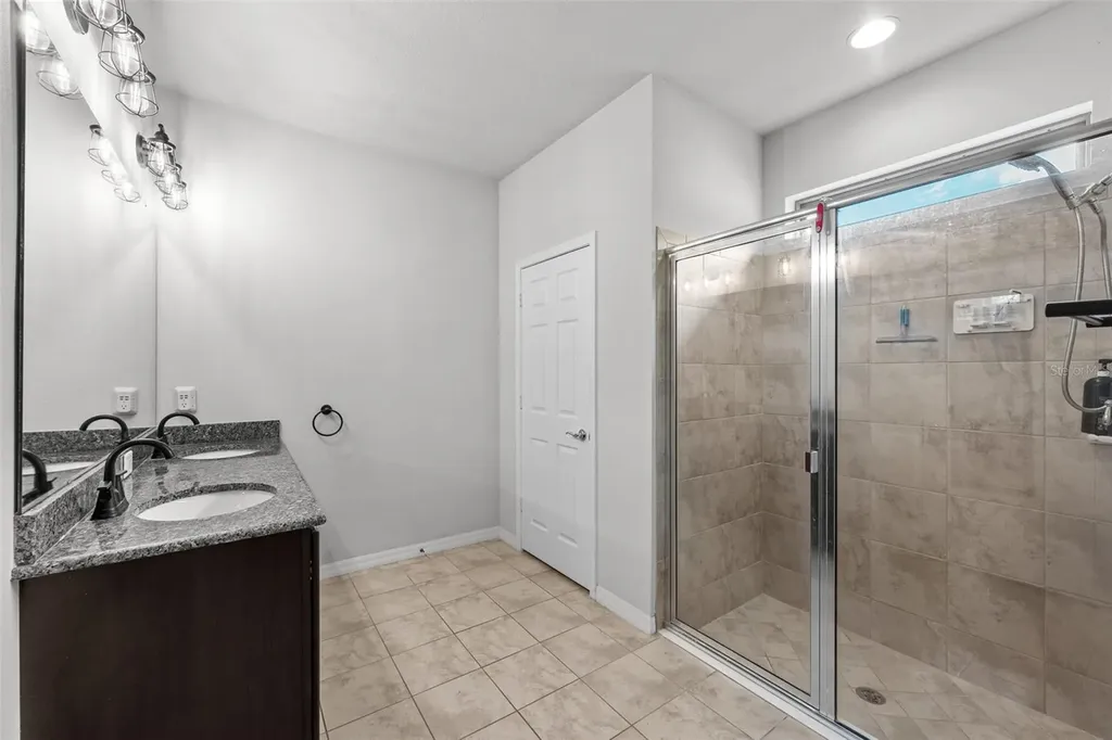 2212 Landside Drive Valrico FL 33594