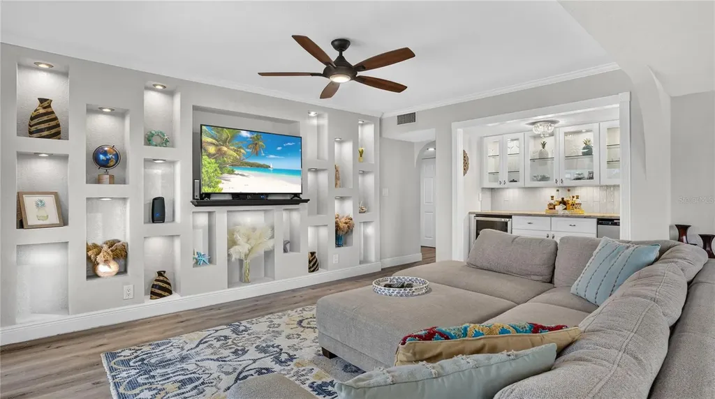 1480 Gulf Boulevard Clearwater Beach FL 33767