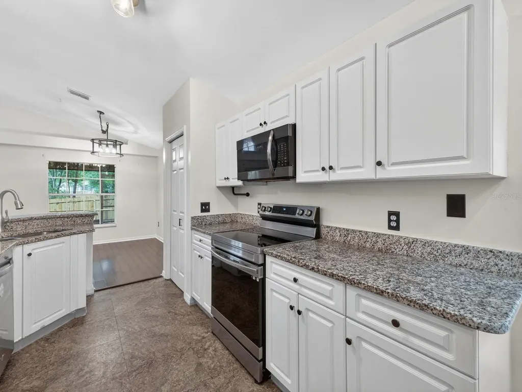 1008 Royal Oaks Drive Apopka FL 32703