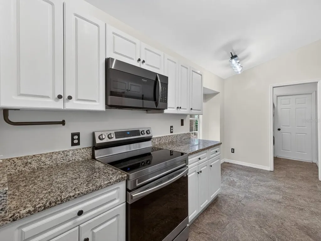 1008 Royal Oaks Drive Apopka FL 32703