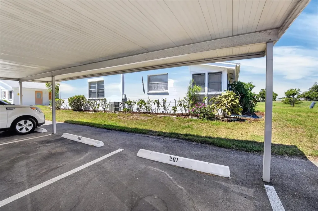 1902 Andover Street Sun City Center FL 33573