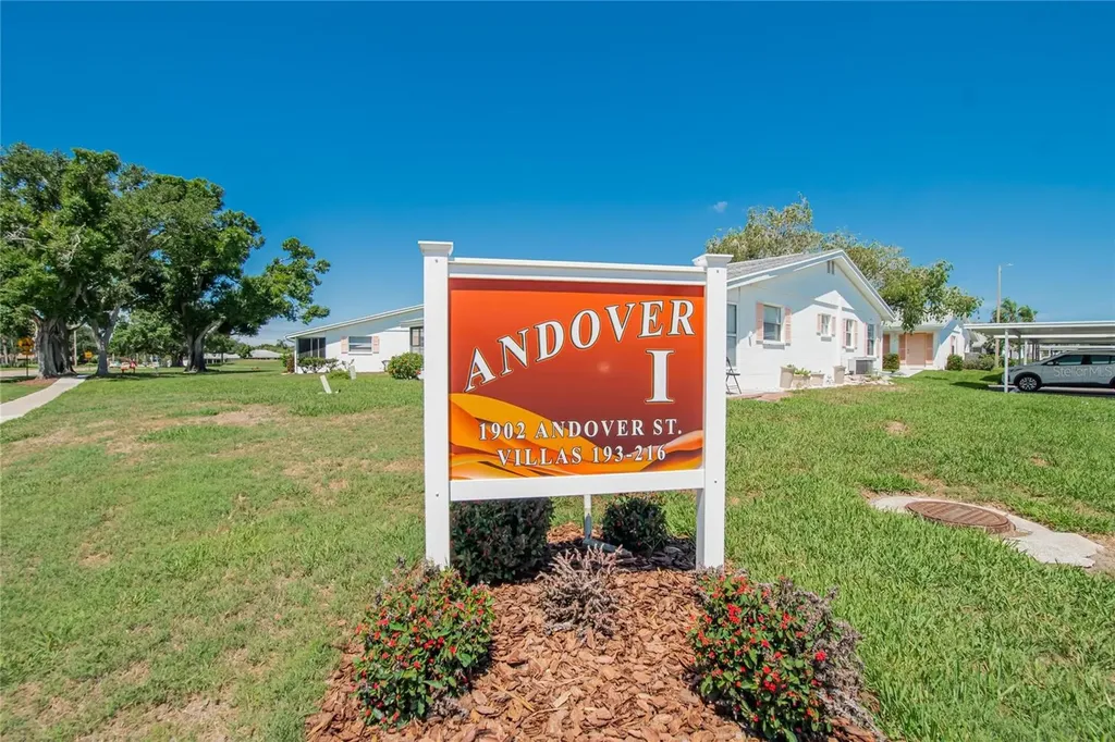 1902 Andover Street Sun City Center FL 33573