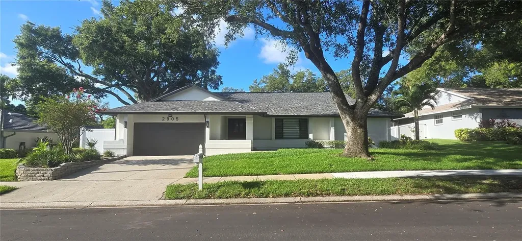 2905 Bluffs Drive Largo FL 33770
