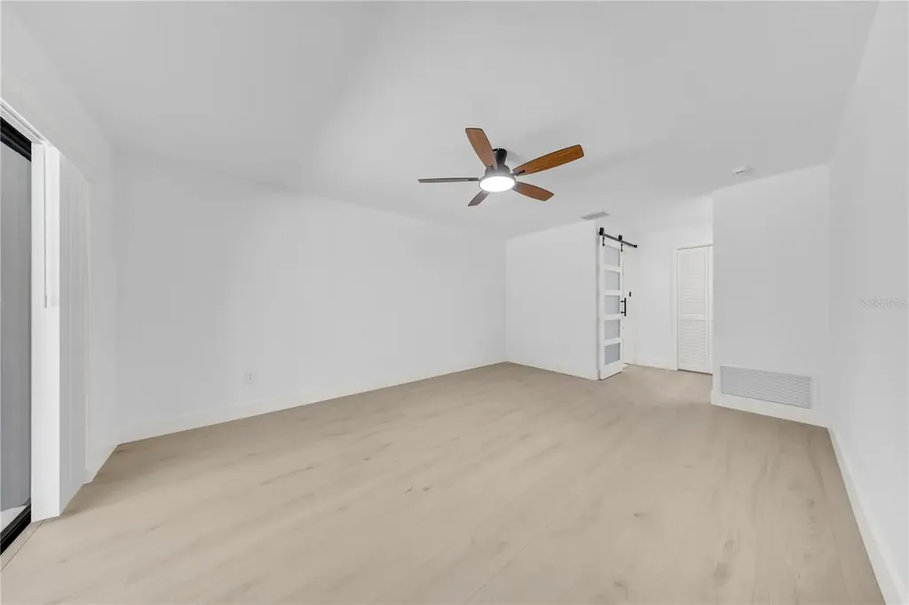 2905 Bluffs Drive Largo FL 33770