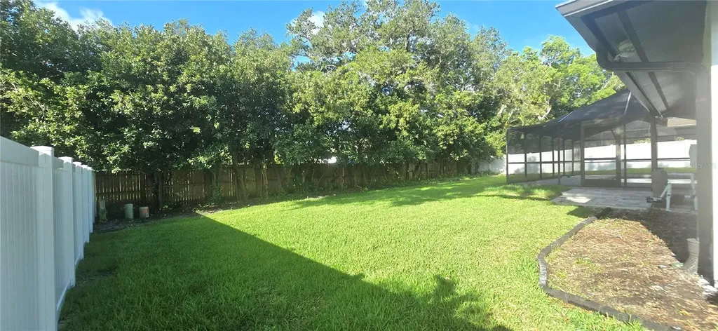 2905 Bluffs Drive Largo FL 33770