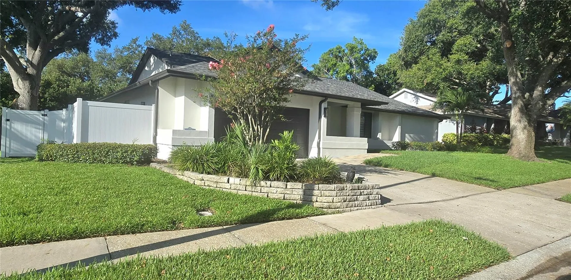 2905 Bluffs Drive Largo FL 33770