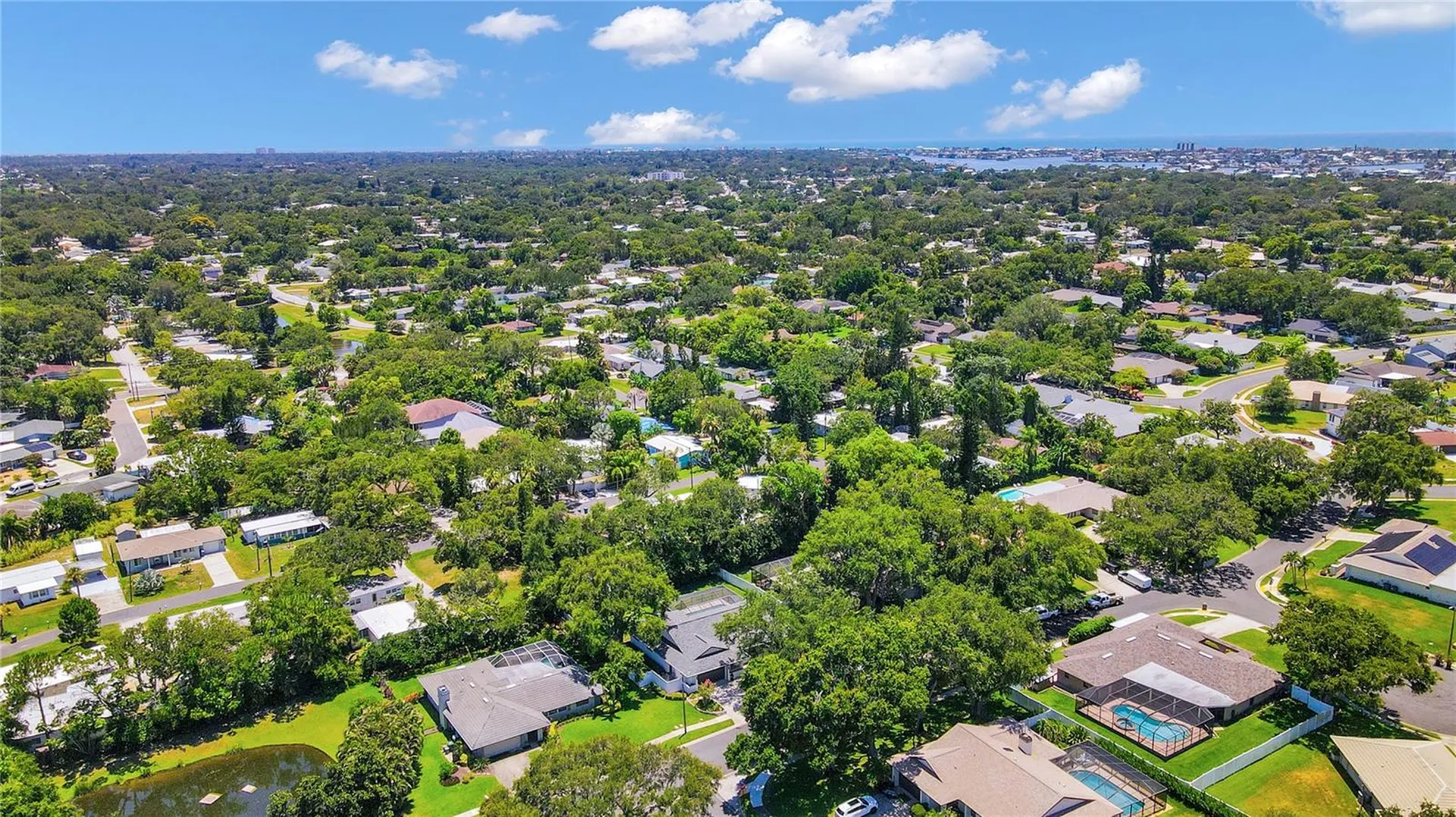 2905 Bluffs Drive Largo FL 33770