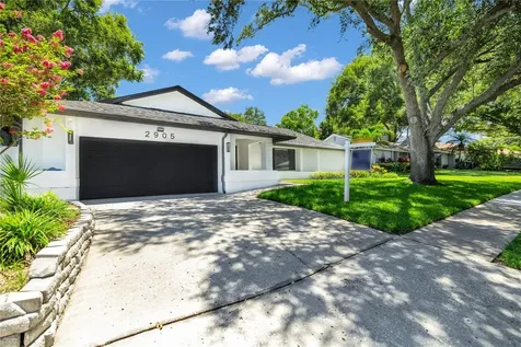 2905 Bluffs Drive Largo FL 33770