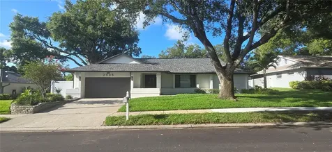2905 Bluffs Drive Largo FL 33770
