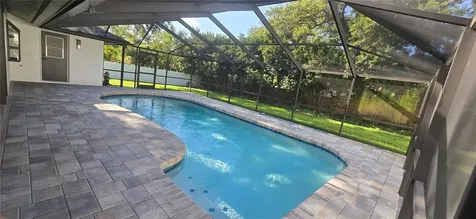 2905 Bluffs Drive Largo FL 33770