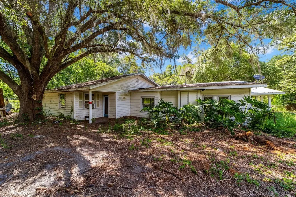 11768 N Gatlen Avenue Dunnellon FL 34433