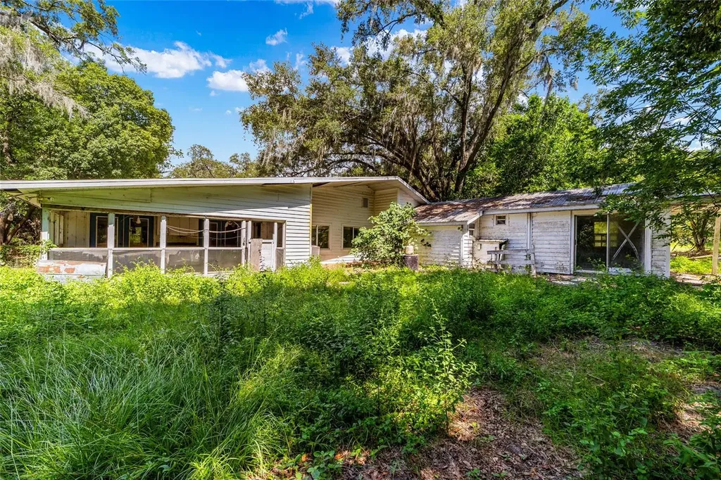 11768 N Gatlen Avenue Dunnellon FL 34433