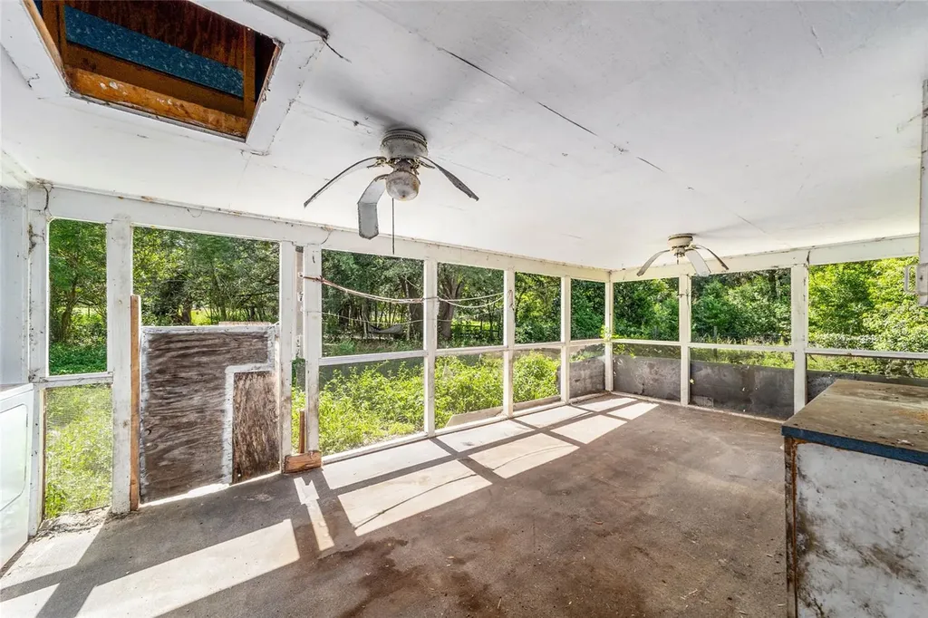11768 N Gatlen Avenue Dunnellon FL 34433