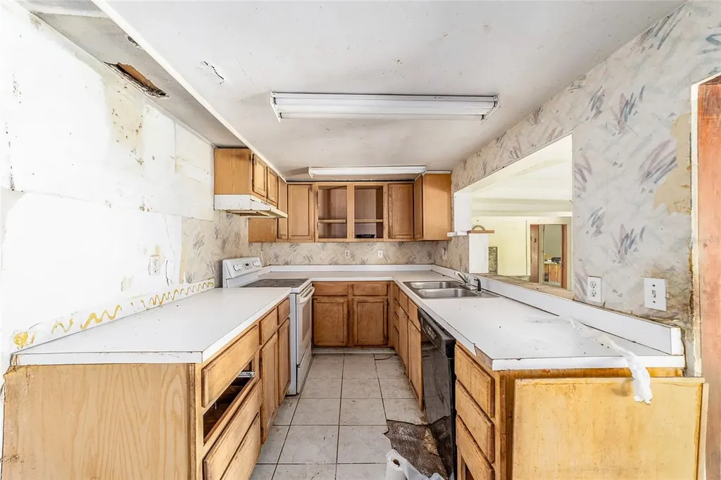 11768 N Gatlen Avenue Dunnellon FL 34433